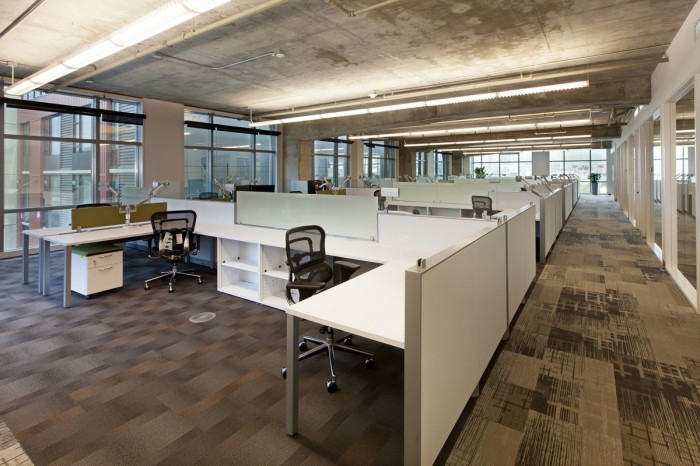 工業風辦公室設計,loft工業風設計,廣州裝飾公司,海博裝飾.jpg 工業風辦公室設計,loft工業風設計,廣州裝飾公司,海博裝飾.jpg