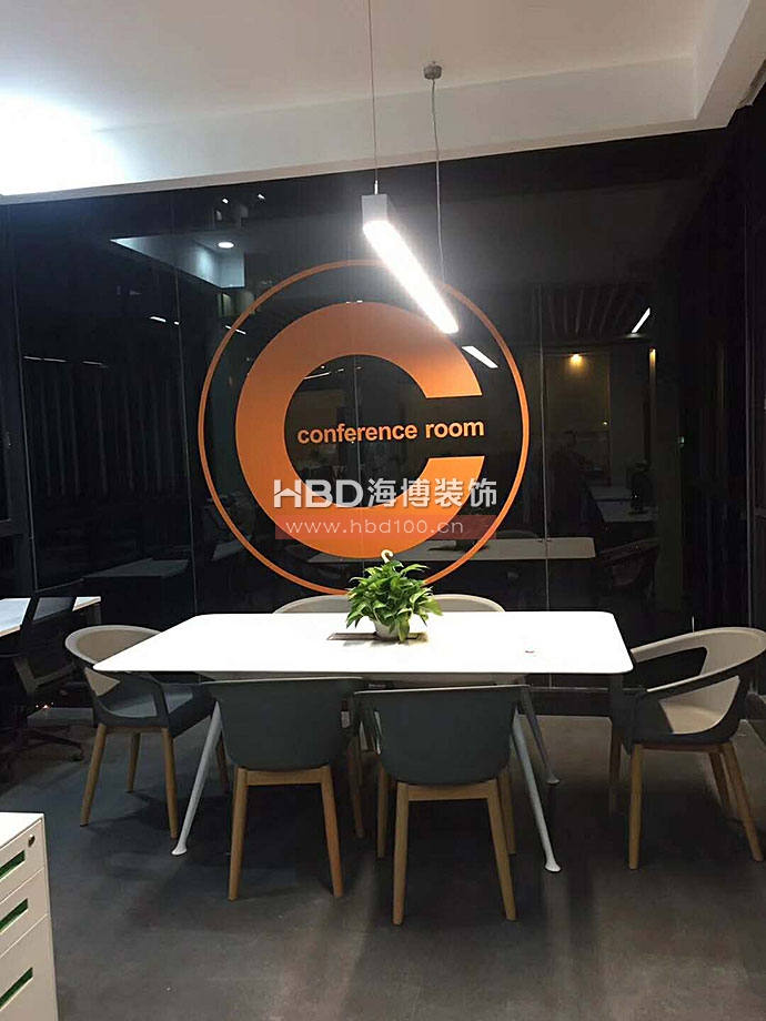 簡(jiǎn)約辦公室設(shè)計(jì),廣州辦公室裝修,廣州裝修公司,海博裝飾.jpg 簡(jiǎn)約辦公室設(shè)計(jì),廣州辦公室裝修,廣州裝修公司,海博裝飾.jpg