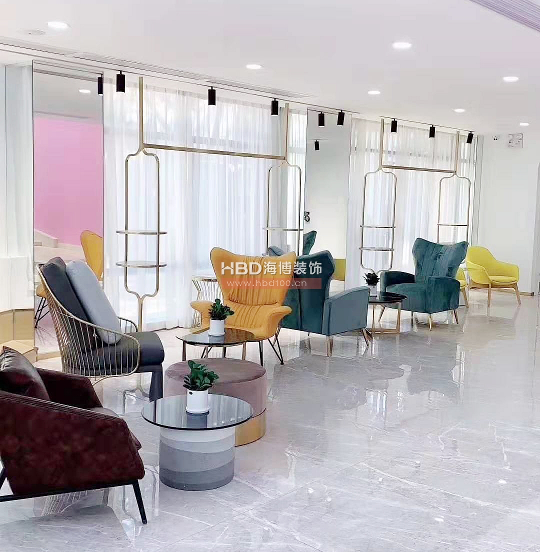 身所辦公室裝修設(shè)計.jpg 身所辦公室裝修設(shè)計.jpg