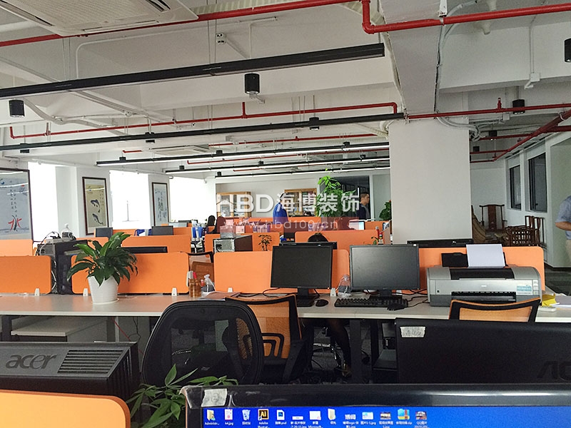 現代簡約風格辦公室裝修設計.jpg 現代簡約風格辦公室裝修設計.jpg